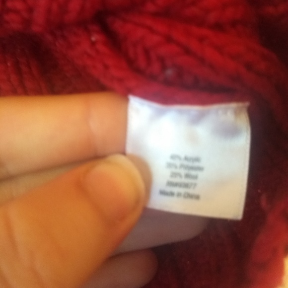 St. John's Bay Red Cable Knit Sweater - Picture 6 of 6